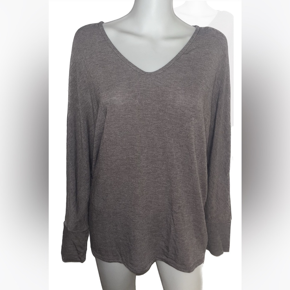 Women’s size L thin sweater top